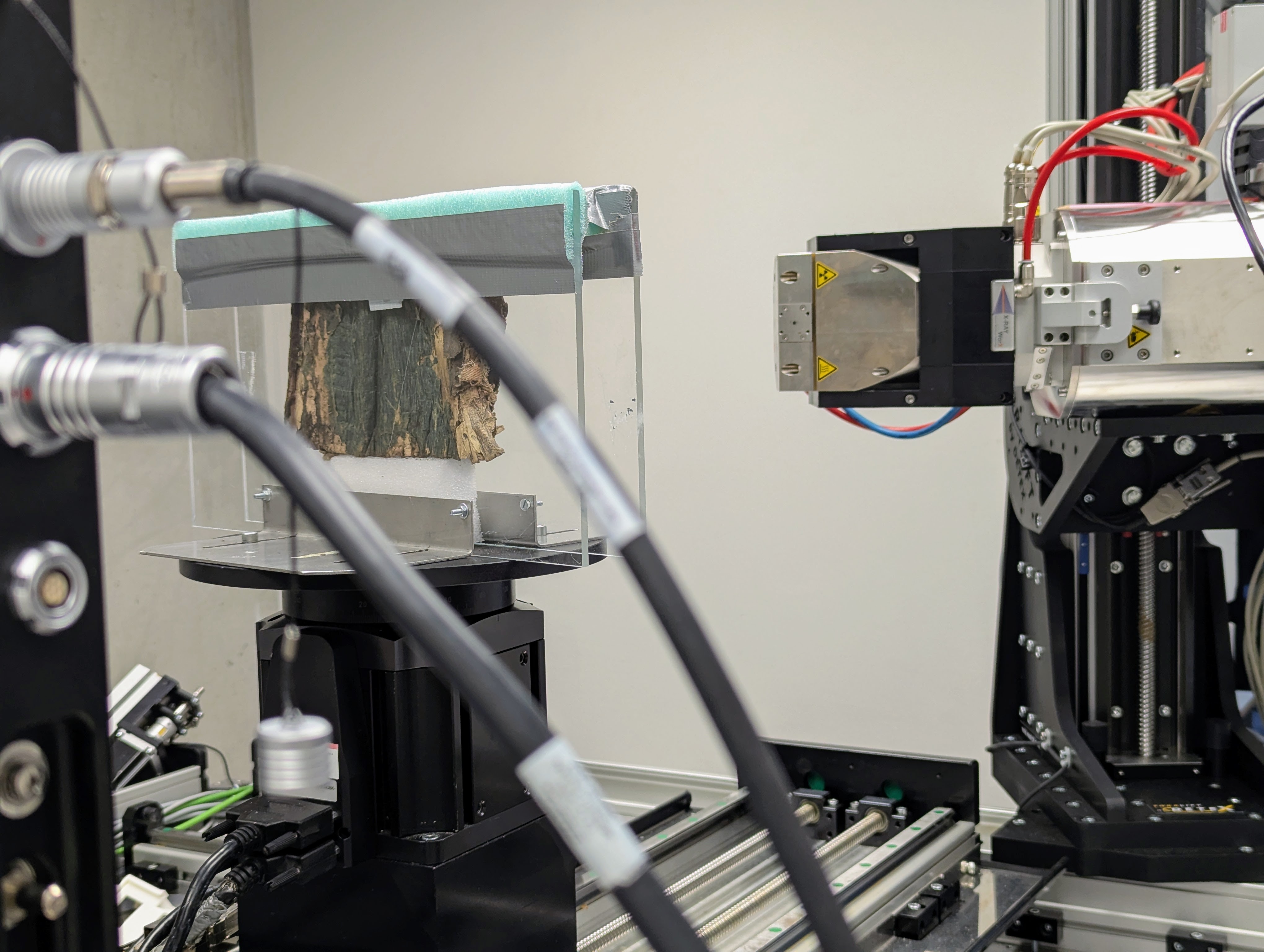 Rentgenová tomografie pro Vojenský historický ústav